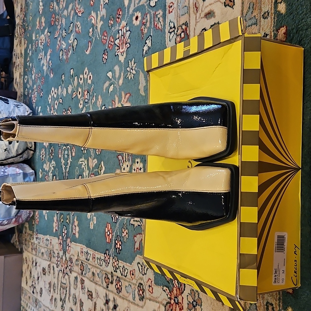 Circus by Sam Edelman Booties